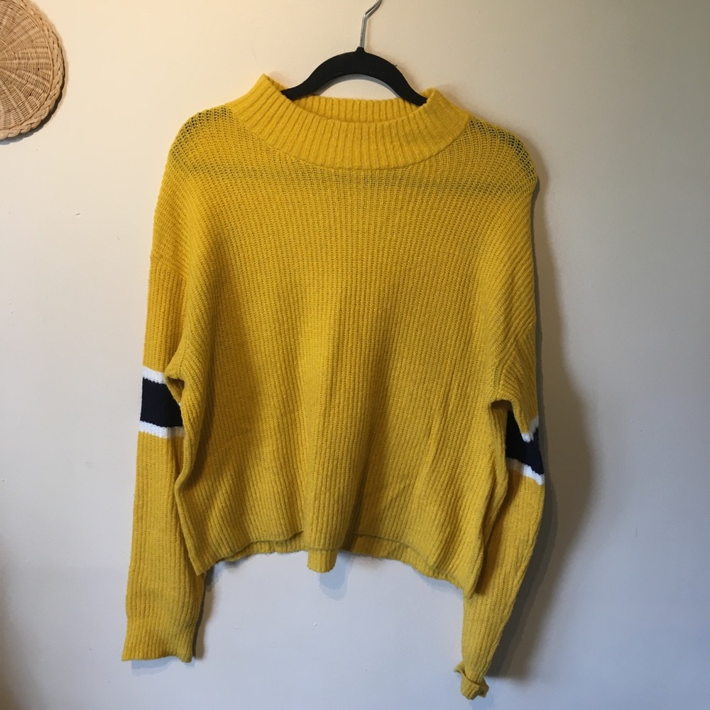 John+ jenn size small knit crew neck pullover.